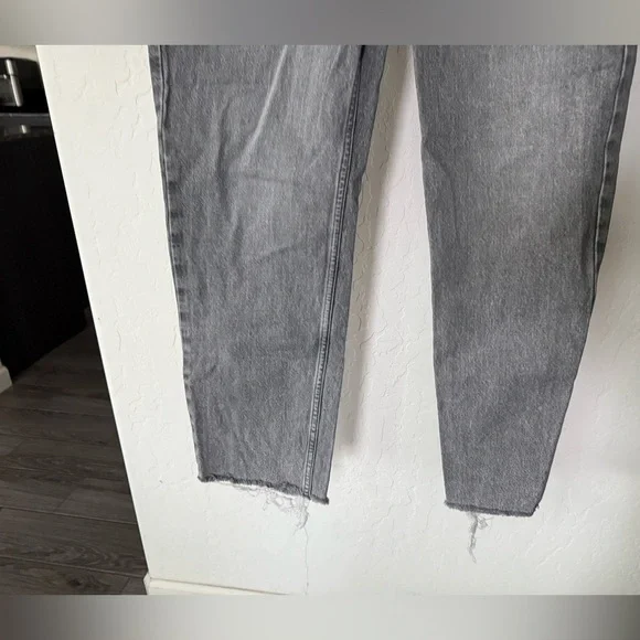 River Island|Gray high waisted,straight leg Jeans with raw hem•••size 12,staple - Picture 4 of 16